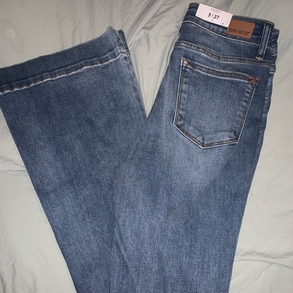 Judy Blue Jeans - Picture 2 of 2
